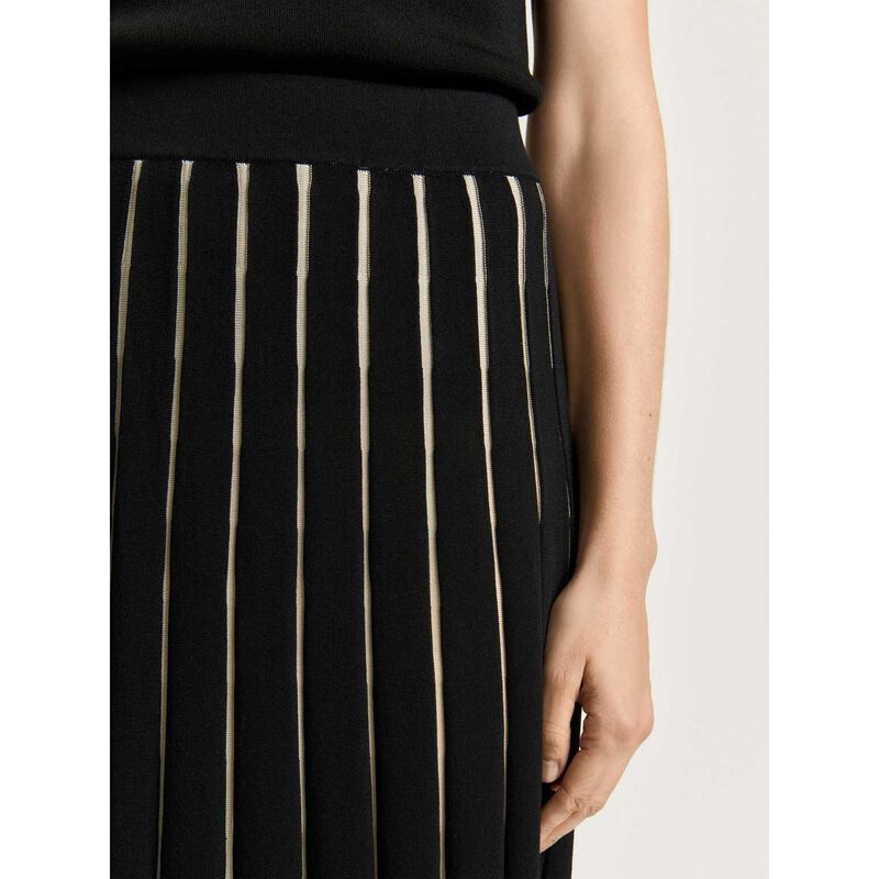 Veronika Maine Matte & Shiny Pleat Knit Skirt image number 2